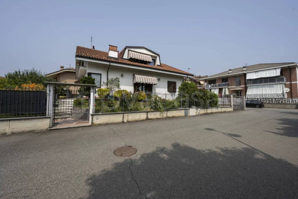 casa indipendente in vendita a Volpiano