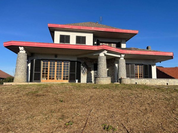 casa indipendente in vendita a Volpiano