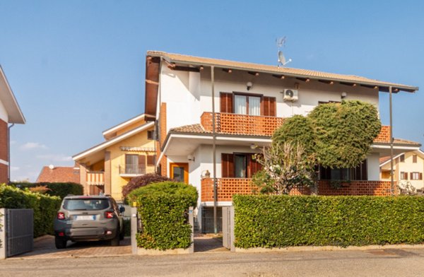 casa indipendente in vendita a Volpiano