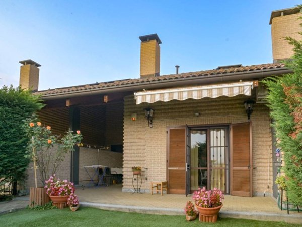 casa indipendente in vendita a Volpiano