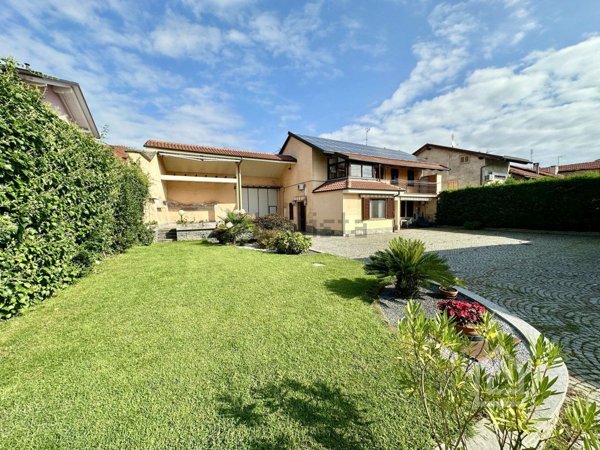 casa indipendente in vendita a Volpiano