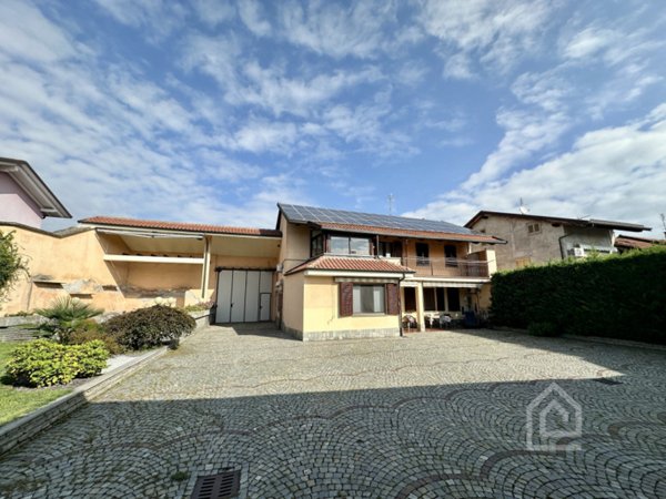 casa indipendente in vendita a Volpiano