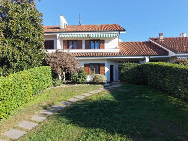 casa indipendente in vendita a Volpiano