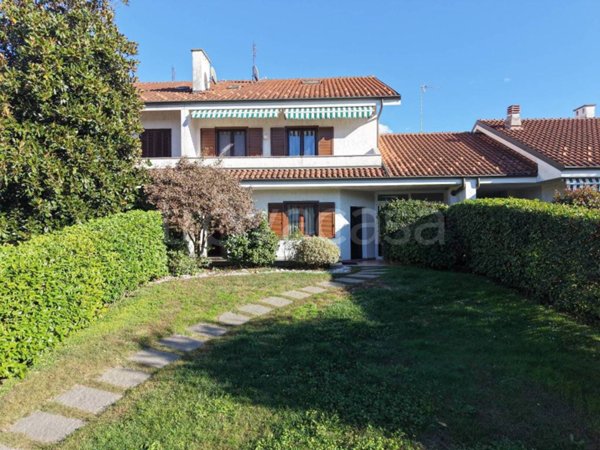 casa indipendente in vendita a Volpiano