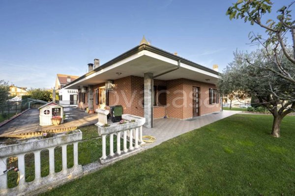 casa indipendente in vendita a Volpiano