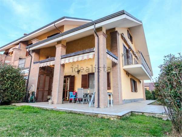 casa indipendente in vendita a Volpiano