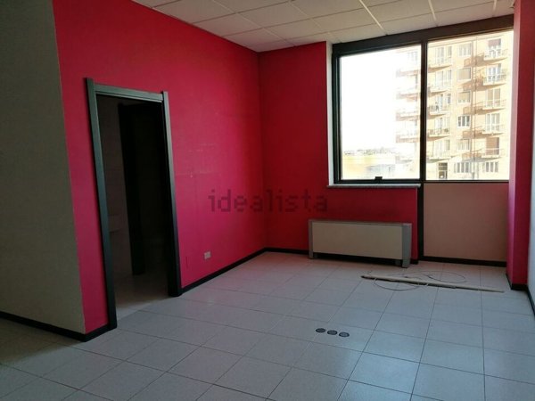 locale commerciale in vendita a Volpiano