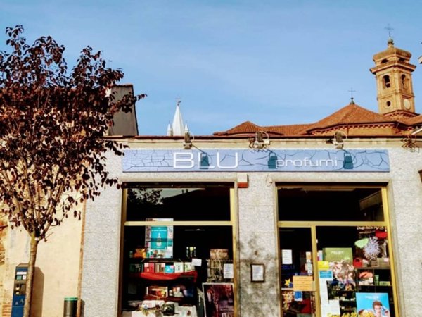 negozio in vendita a Volpiano