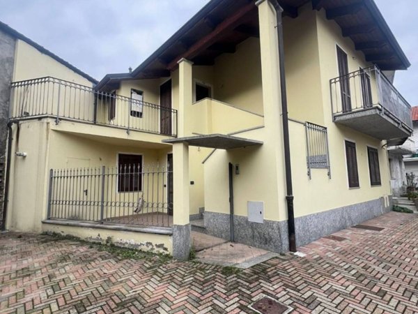 casa indipendente in vendita a Volpiano