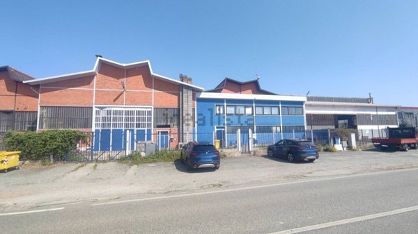 capannone in vendita a Volpiano