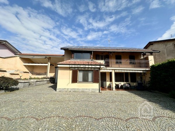 casa indipendente in vendita a Volpiano