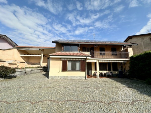 casa indipendente in vendita a Volpiano