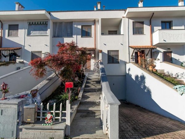 casa indipendente in vendita a Volpiano