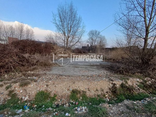 terreno edificabile in vendita a Volpiano