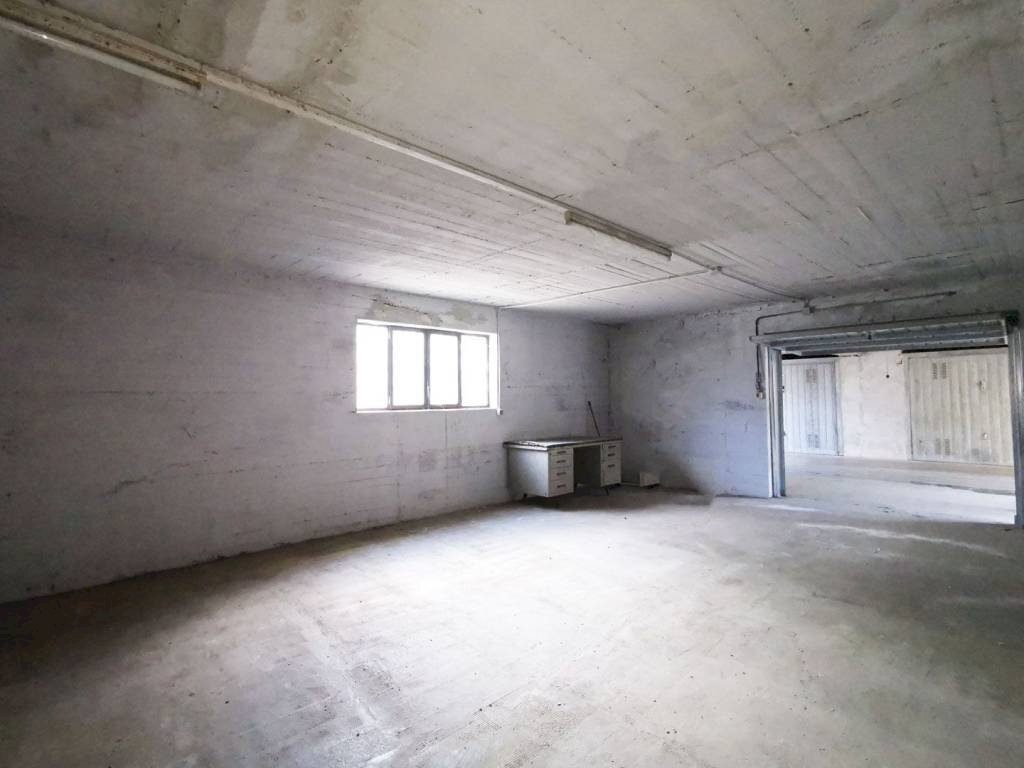 locale di sgombero in vendita a Volpiano