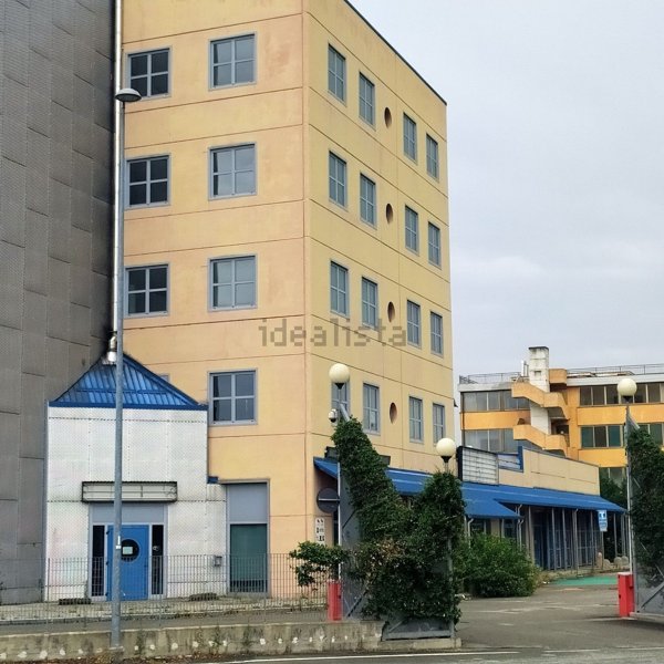 negozio in vendita a Volpiano