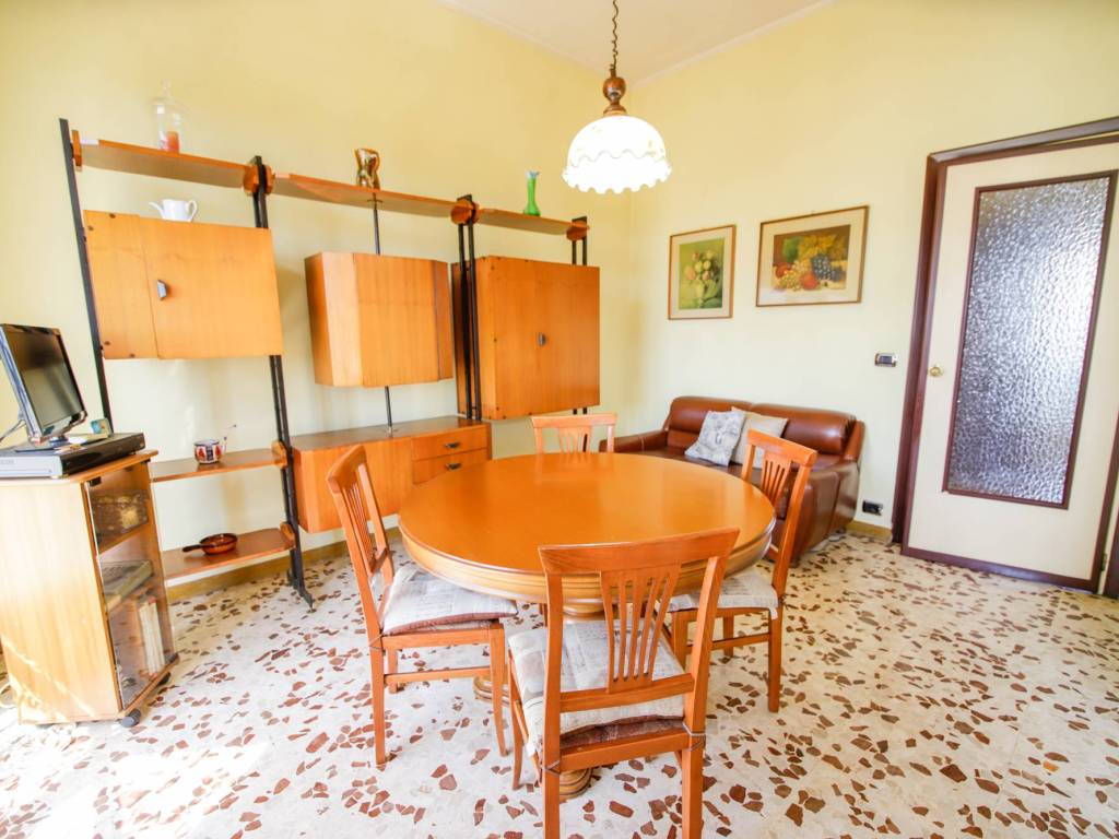 intera palazzina in vendita a Volpiano