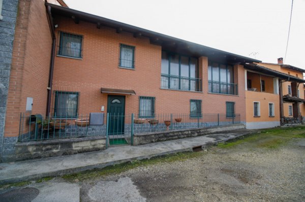 casa indipendente in vendita a Volpiano