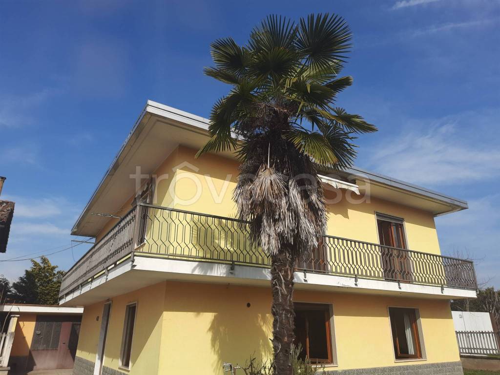 casa indipendente in vendita a Volpiano