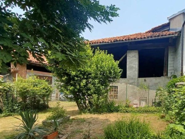 casa indipendente in vendita a Volpiano