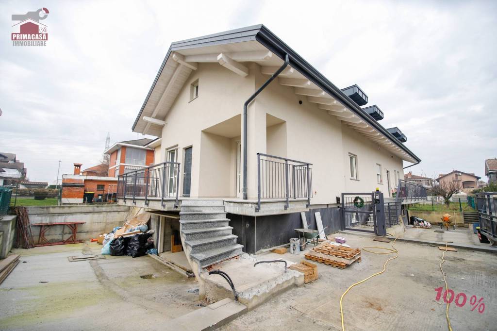 casa indipendente in vendita a Volpiano