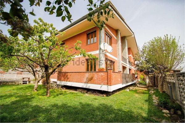 casa indipendente in vendita a Volpiano