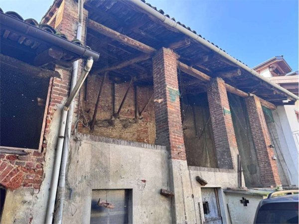 locale commerciale in vendita a Volpiano