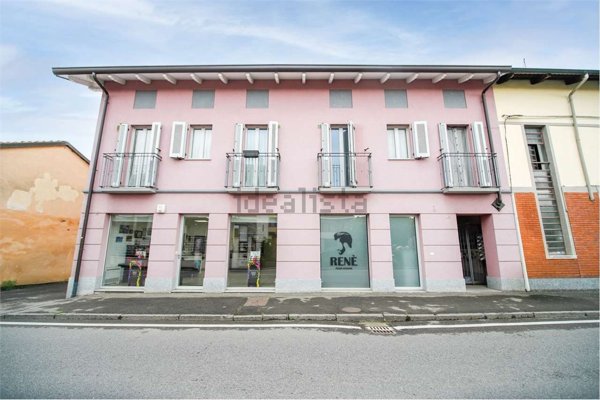 locale commerciale in vendita a Volpiano