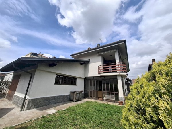 casa indipendente in vendita a Volpiano