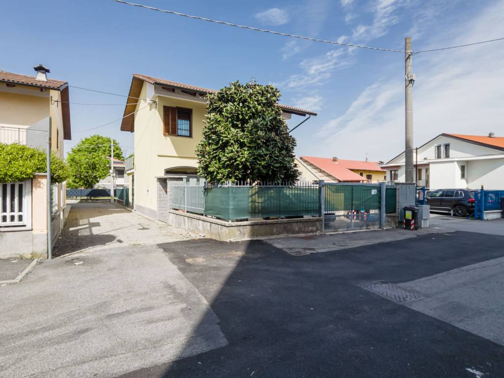 casa indipendente in vendita a Volpiano