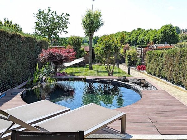 casa indipendente in vendita a Volpiano in zona Casne