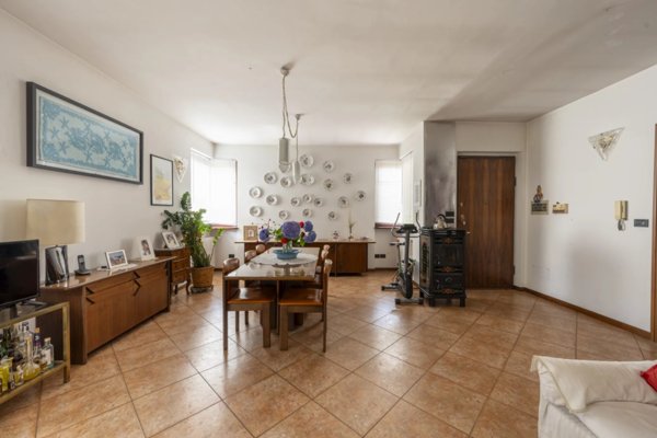 casa indipendente in vendita a Volpiano