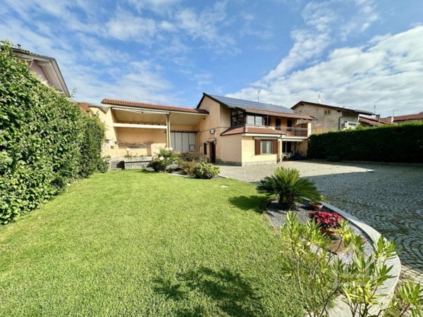 casa indipendente in vendita a Volpiano