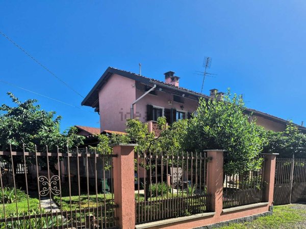 casa indipendente in vendita a Volpiano