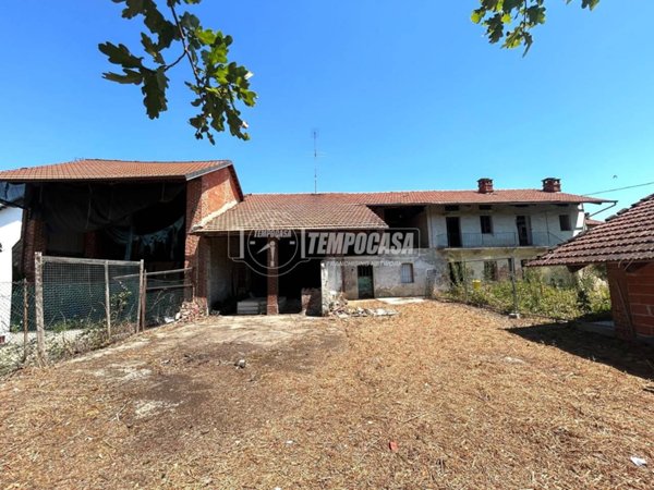 casale in vendita a Volpiano