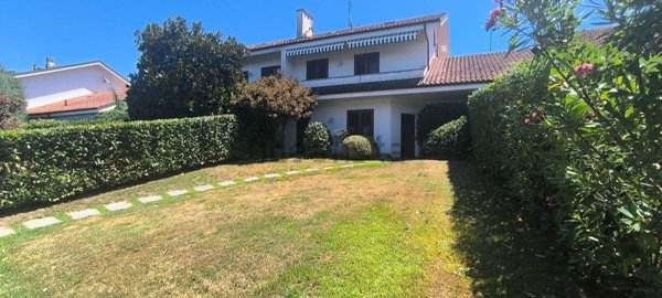 casa indipendente in vendita a Volpiano