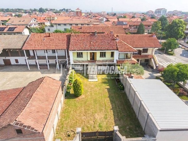 casa indipendente in vendita a Volpiano
