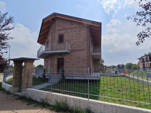casa indipendente in vendita a Volpiano