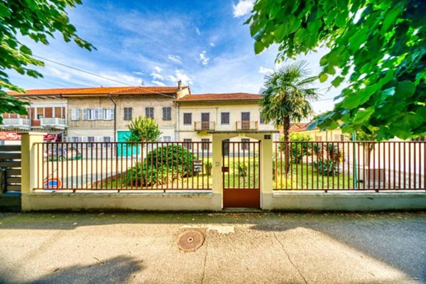 casa indipendente in vendita a Volpiano
