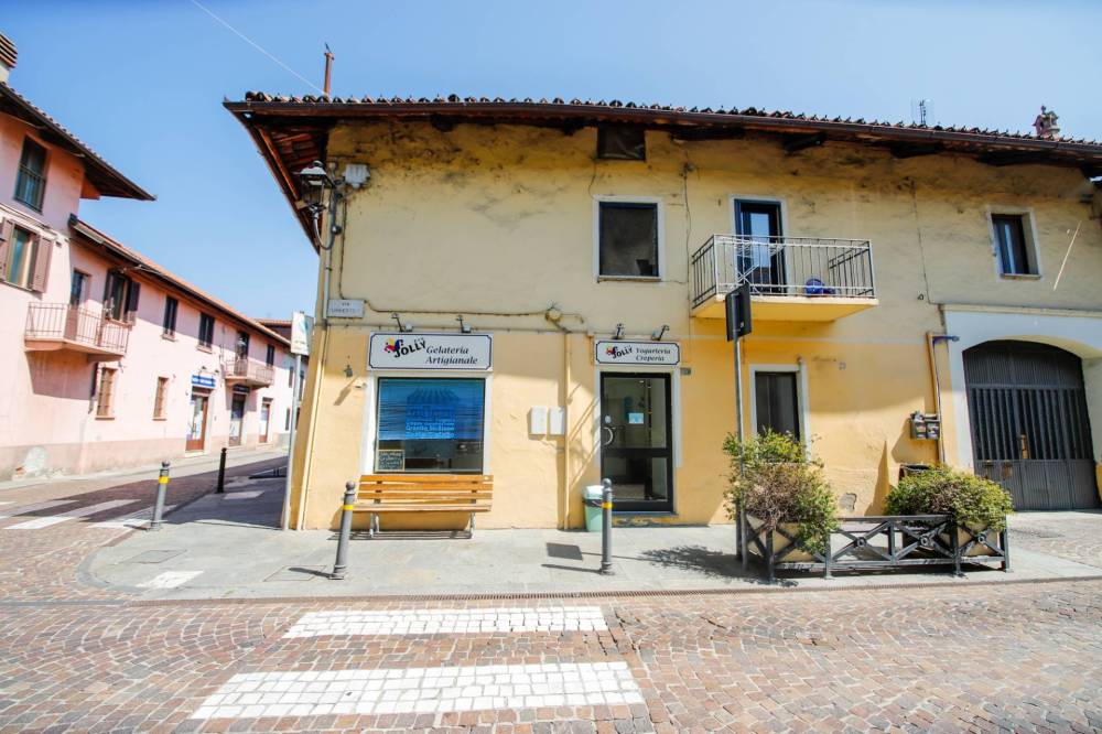 negozio in vendita a Volpiano