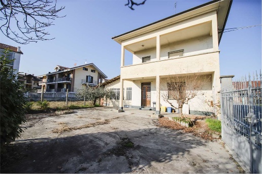 casa indipendente in vendita a Volpiano