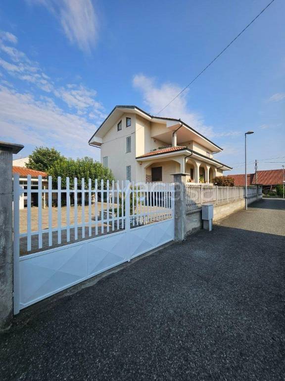 casa indipendente in vendita a Volpiano