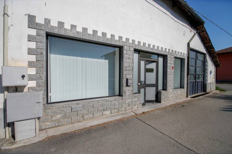 locale commerciale in vendita a Volpiano