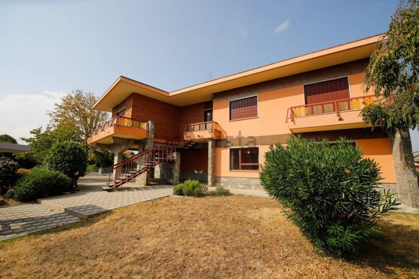 casa indipendente in vendita a Volpiano