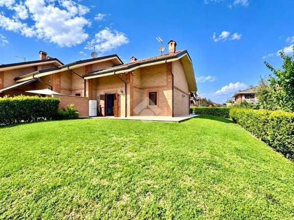 casa indipendente in vendita a Volpiano