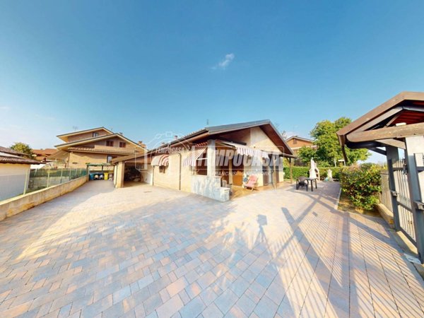 casa indipendente in vendita a Volpiano