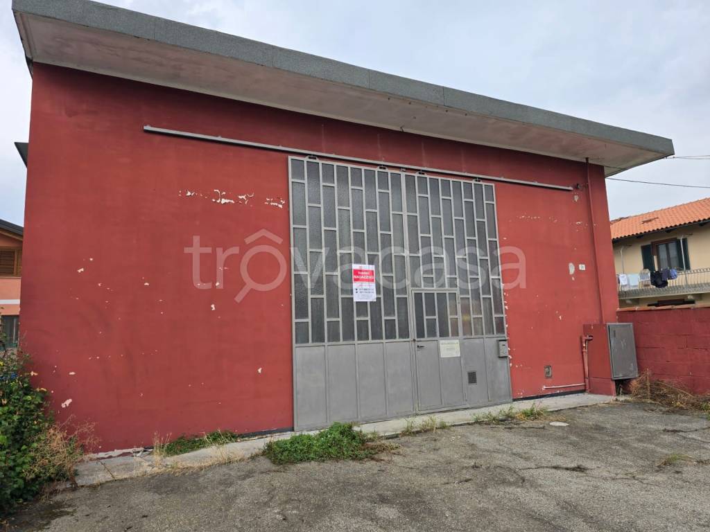 locale commerciale in vendita a Volpiano