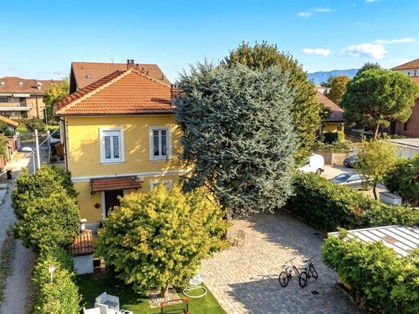 casa indipendente in vendita a Volpiano