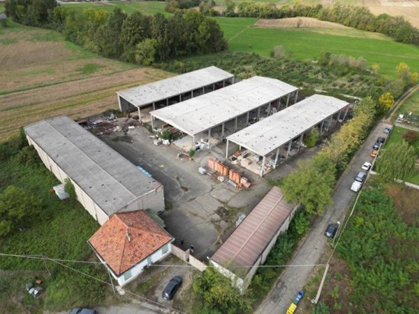 locale commerciale in vendita a Volpiano