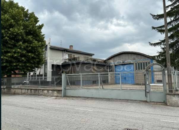 locale di sgombero in vendita a Volvera